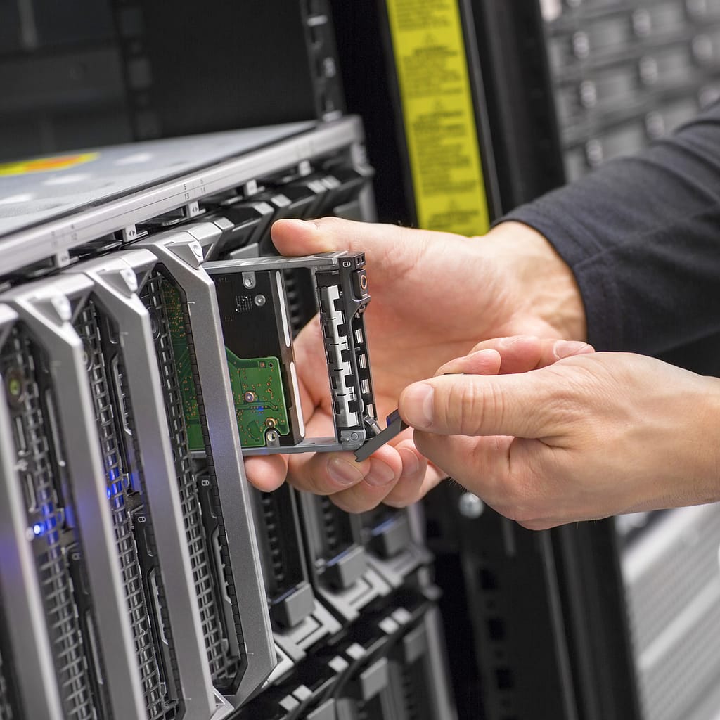 sq-server-equipment-1024x1024